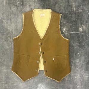 Vintage 70s/80s Levi’s corduroy sherpa vest